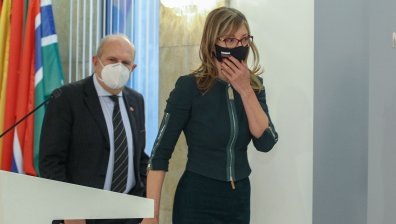 Министър Захариева с твърда позиция по казуса със Северна Македония