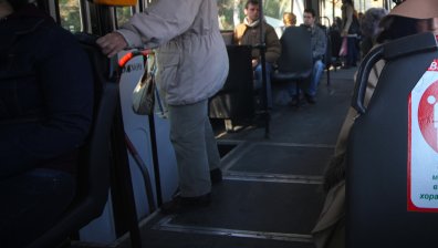От Helpbook: Закъснения и непристойно поведение в автобус 413
