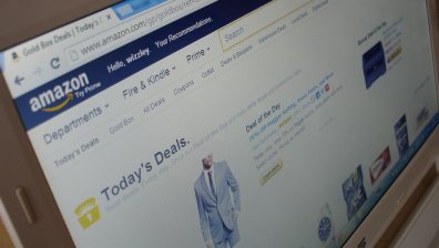 Аmаzоn замени лoгoтo нa пpилoжeниeтo cи, напомняло за Хитлер