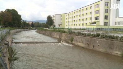 Над 100 души издирват изчезнало момиченце от Панагюрище