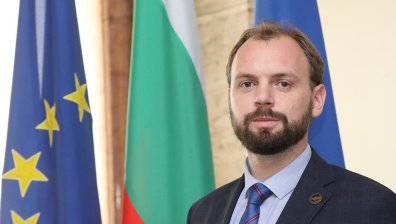 Съветникът на Тагарев: Детето ми разби челото си, за 3 часа минахме през 4 кабинета