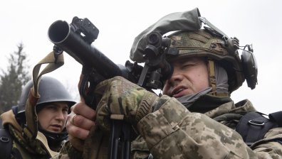 Руската армия достигна Херсон, изграждат КПП-та в покрайнините му