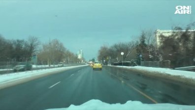 Пътят до Бургас остава трудно проходим