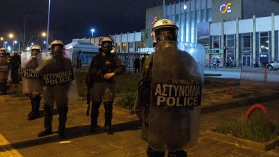 В локва кръв: Българин е открит мъртъв на площад в Атина