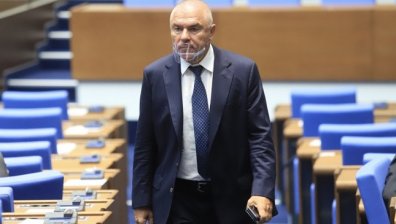 Марешки и БСП с лют спор в пленарната зала