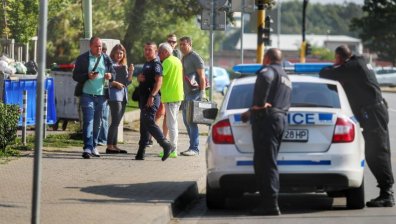 МВР потвърди: Полицаят, застрелял 18-годишното момче, е използвал лично оръжие