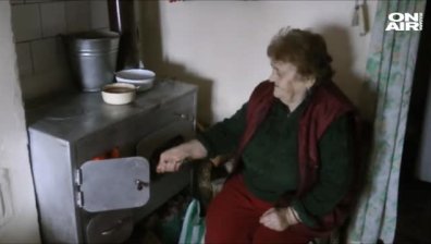 Снегът остави хиляди без ток в Бургаско
