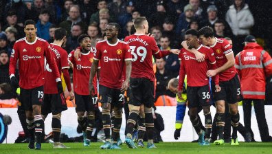 Кризата с Украйна удари и "Ман Юнайтед", спешно търсиха самолет за Мадрид