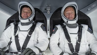 Исторически успех: Космическият кораб Crew  Dragon се върна на Земята