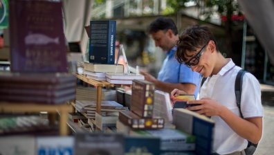 Книгите на хартиен носител се завръщат, електронните остават на заден план