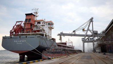 Първият товарен кораб със зърно отплава от пристанището в Одеса