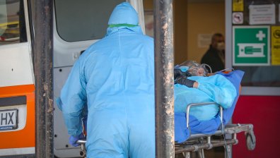 Нови 12 заразени с коронавирус у нас, 36-годишен мъж почина