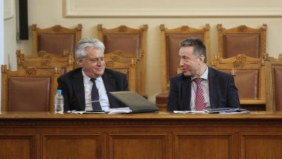 Изслушването на Рашков и Стоилов пред НС: Предават Иван Гешев на прокурор