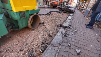 Павета вместо асфалт: Напрежение заради пореден ремонт на централна софийска улица