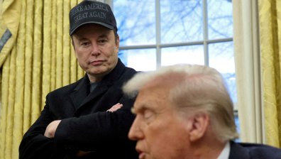 Ирония на съдбата: Богатството на Мъск се топи заради близкия му Тръмп