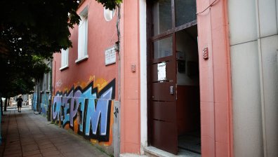 Проверяват фризьорския салон за разчлененото тяло, намерено в шахта в София