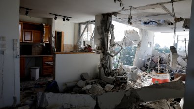 Ескалация в Близкия изток: Израел удари Техеран, тревога в страните от Персийския залив