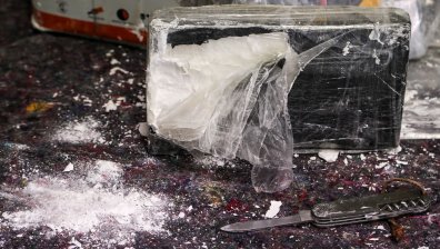 Необичайна ситуация: Кокаин се сипе от небето в Сардиния