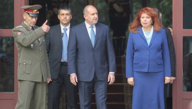 Радев: Времето е кризисно, тежко, болезнено, но такова е всяко събуждане