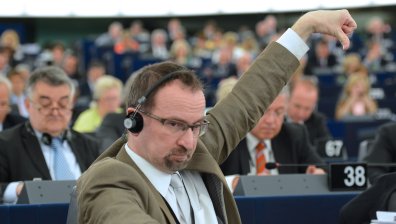 Депутат от партията на Орбан, участвал в гей партито в Брюксел, подаде оставка