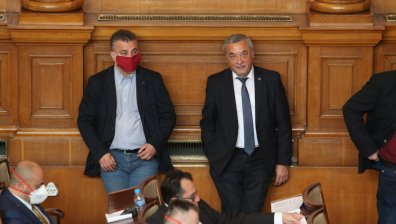 ВМРО: Освен свикване на ВНС, трябва да се проведе и референдум