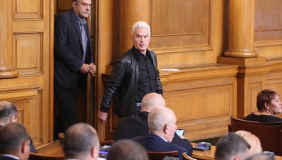 Волен Сидеров напусна Народното събрание	