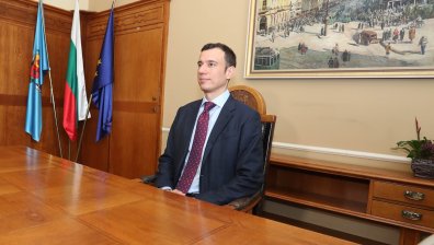 Терзиев назначи нови зам.-кметове на Столичната община - ето кои са те