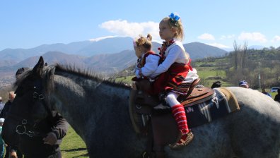Тодоровден е! Красиви имена трябва да почерпят днес