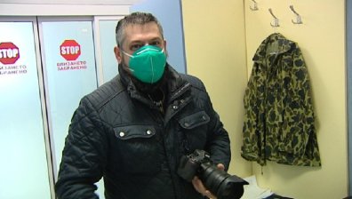 На ръба: Фотограф едва пребори Ковид-19, след това го засне