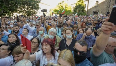 БЛС към протестиращите: Спазвайте мерките, за да издържи системата