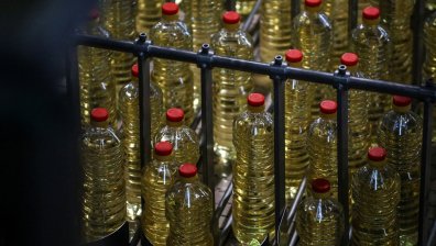 Поевтиняването на храните на едро спря, олиото пак тръгна нагоре