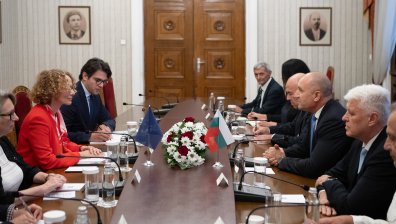 Румен Радев: Модернизацията на армията ни допринася за отбраната на НАТО