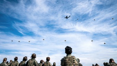 България е в непрекъснат контакт с НАТО заради руските дронове в Полша