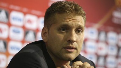 Стенли с призив: Останете вкъщи, останете в безопасност, останете свързани