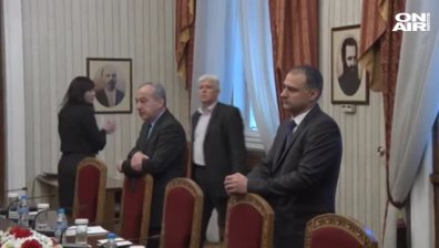 Синдикатите: Държавата да гарантира 60% от заплатите на работниците