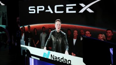 SpaceX излезе на борсата и изстреля Илън Мъск като първия трилионер в света