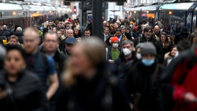 Случаите на Ковид-19 във Великобритания отново растат