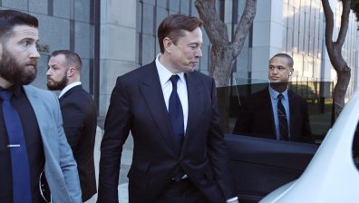 Ще се състои ли битката в клетка? Мъск съобщи тревожни данни за здравето си