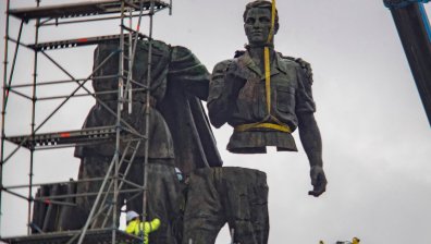 Ще обжалва ли Вяра Тодева решението на съда за паметника? Крайният срок изтича