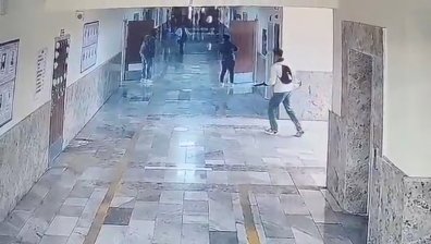 Турция затяга охраната в училищата след стрелбите в Кахраманмараш и Шанлъурфа
