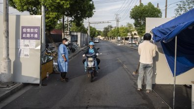 Най-строгите мерки? Китай се бори с Ковид-19 във всяка една провинция