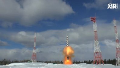 Русия демонстрира сила с междуконтинентална ракета