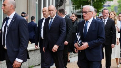 Радев в Деня на Ботев: Всяко поколение носи отговорност пред българската свобода