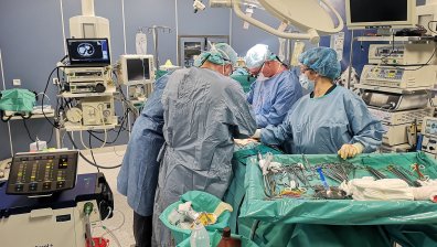 ВМА се похвали с модерна апаратура за чернодробна хирургия