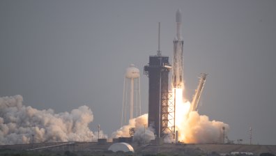 SpaceX изведе в орбита секретен военен дрон с размер на малък автобус