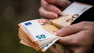ГДБОП задържа четирима при сделка с фалшиви 500 хил. евро
