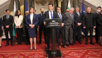 Посещението на Кирил Петков в Скопие - тест за отношенията между България и РСМ