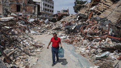 Страх в Истанбул от очаквано ново опустошително земетресение