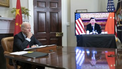 Тайванският проток разпалва напрежението между САЩ и Китай