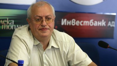 Доц. Спасков: Има проблем с набирането на персонал за Ковид отделения